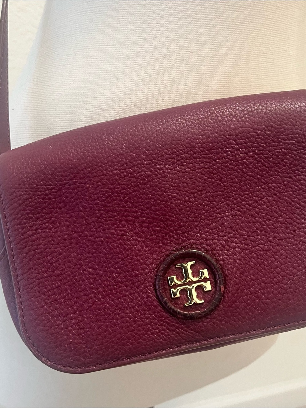 Tory Burch Pebbled Leather Crossbody - Wine